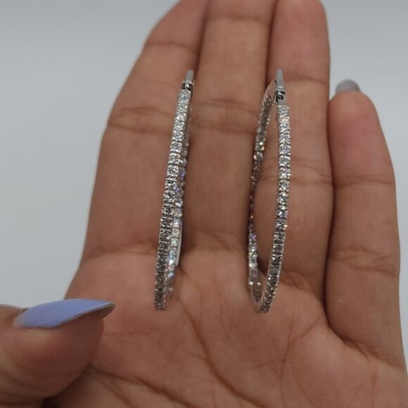 14Kt Gold 1.27 Ct Lab Grown Diamond Huggie Hoop Earrings - Picture 1 of 5